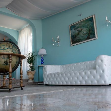 Hotel Porto Azzurro Giardini Naxos Exteriör bild