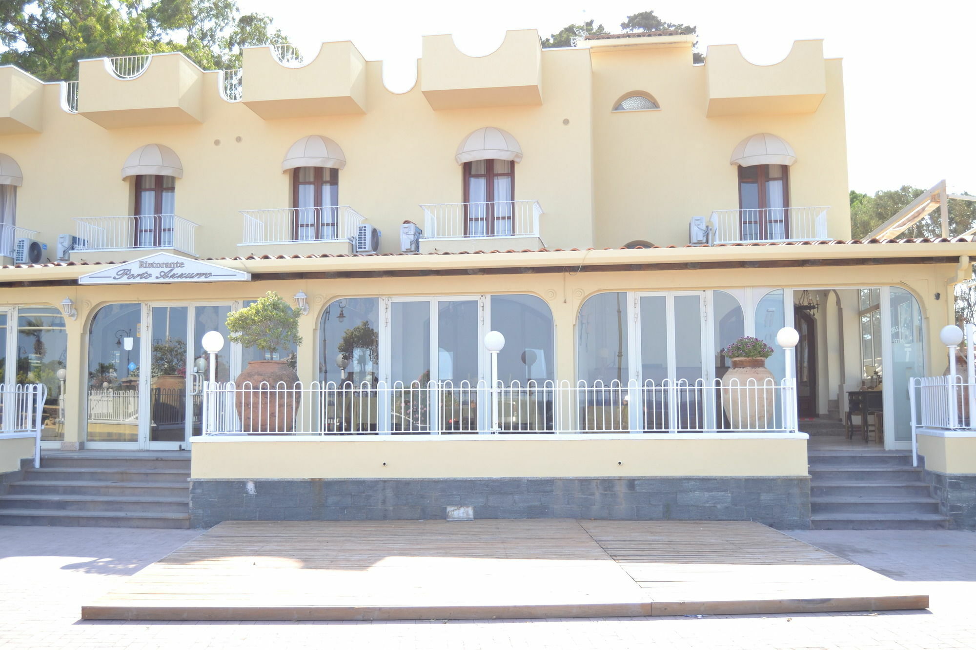 Hotel Porto Azzurro Giardini Naxos Exteriör bild